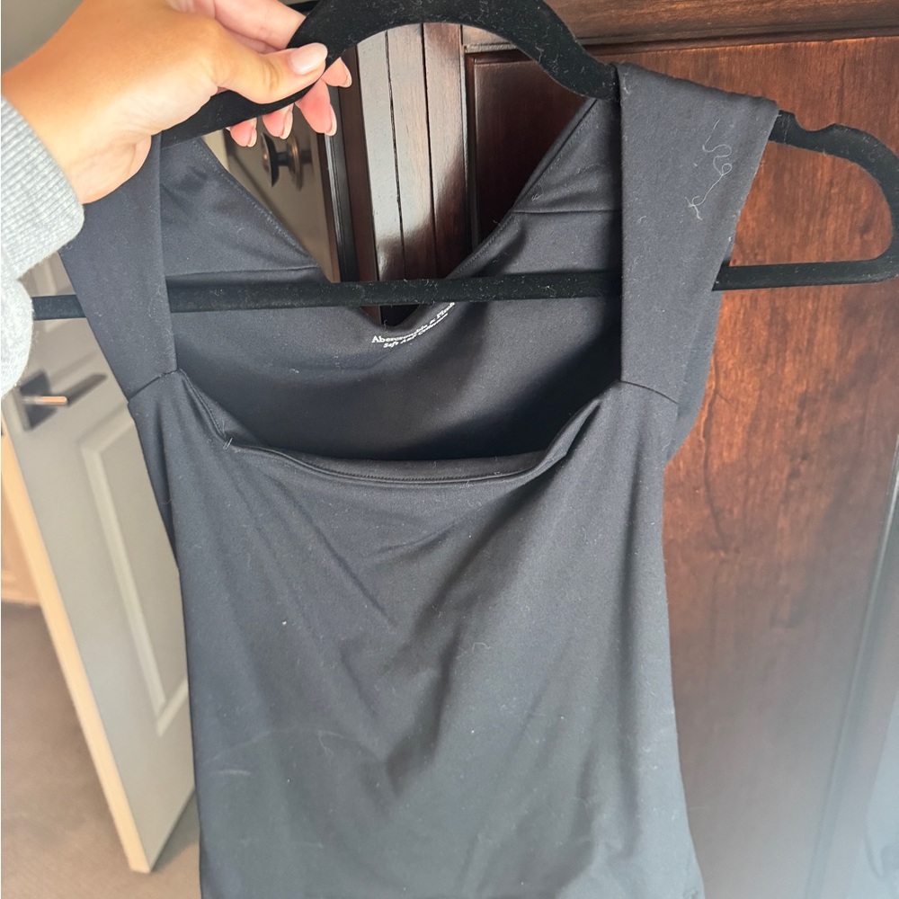 Black Sleeveless Abercrombie Top